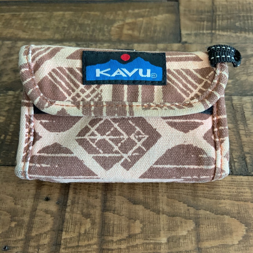 KAVU tri-fold Wally Wallet, tan/blush/brown.